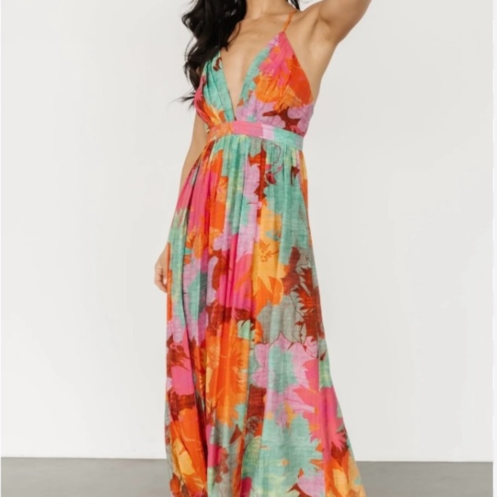NWOT- Stunning,Vibrant Floral Halter Dress - Picture 2 of 12